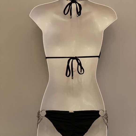 Beach Bunny Bikini - Picture 2 of 4